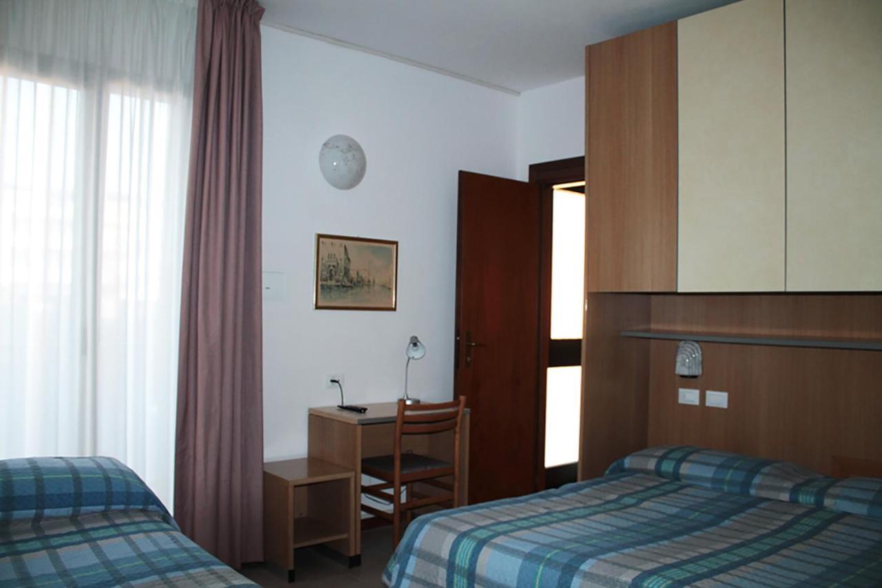 Hotel Ondina Lido di Jesolo Exterior foto