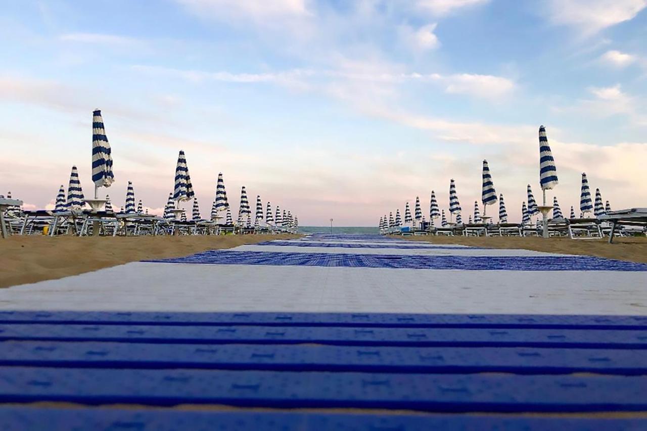 Hotel Ondina Lido di Jesolo Exterior foto